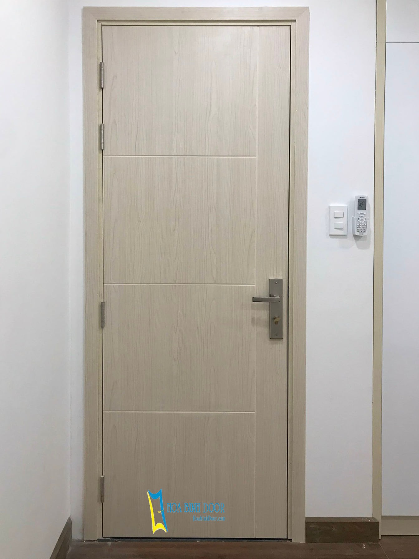 báo giá cửa gỗ công nghiệp