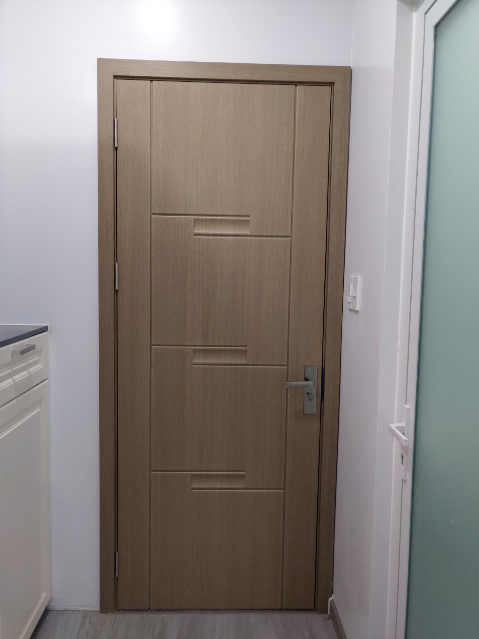 Giá cửa nhựa gỗ ABS Hàn Quốc