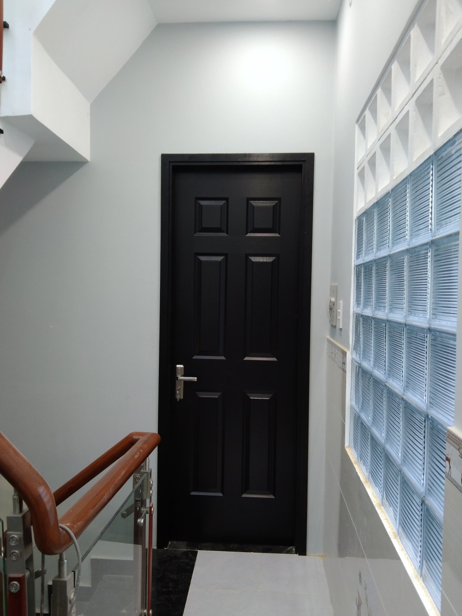 Cửa gỗ công nghiệp HDF tại Thủ Đức