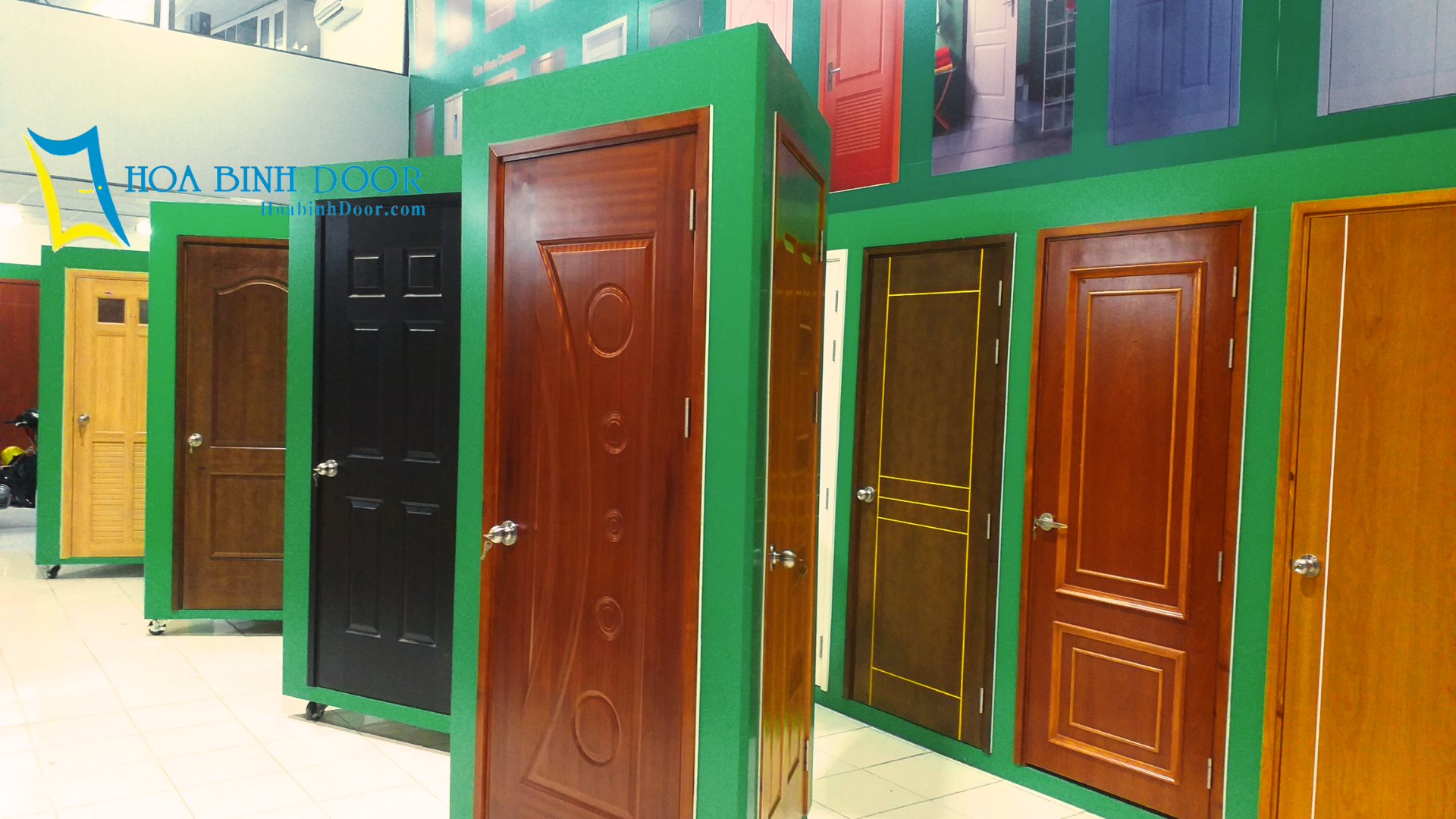 BÁO GIÁ CỬA NHỰA GIẢ GỖ MỚI NHẤT HIỆN NAY