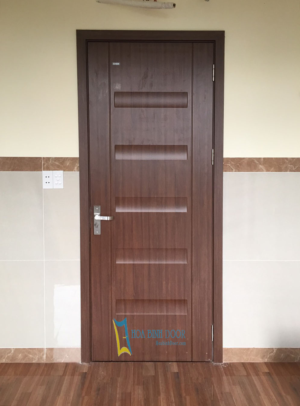 Giá cửa nhựa Hàn Quốc