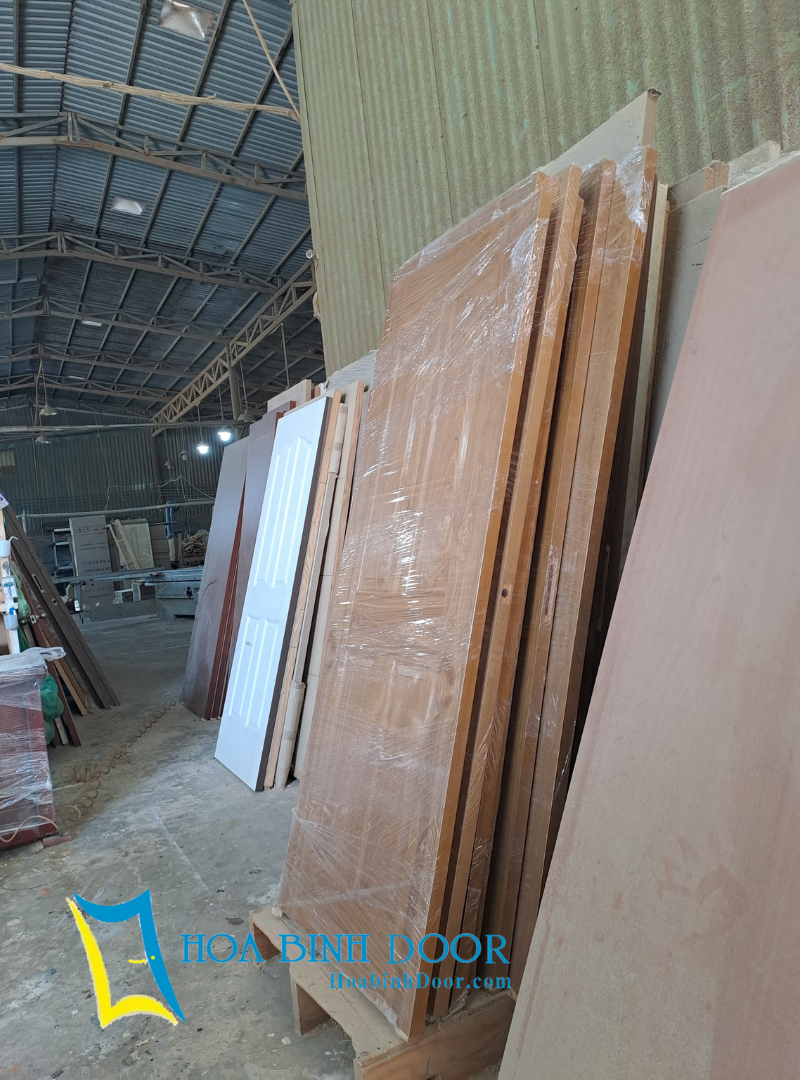 Cửa gỗ HDF sơn tại Bình Thạnh