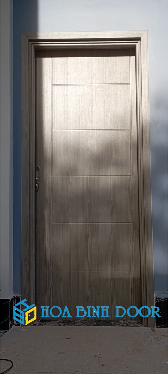 Cửa lùa composite tại Hóc Môn