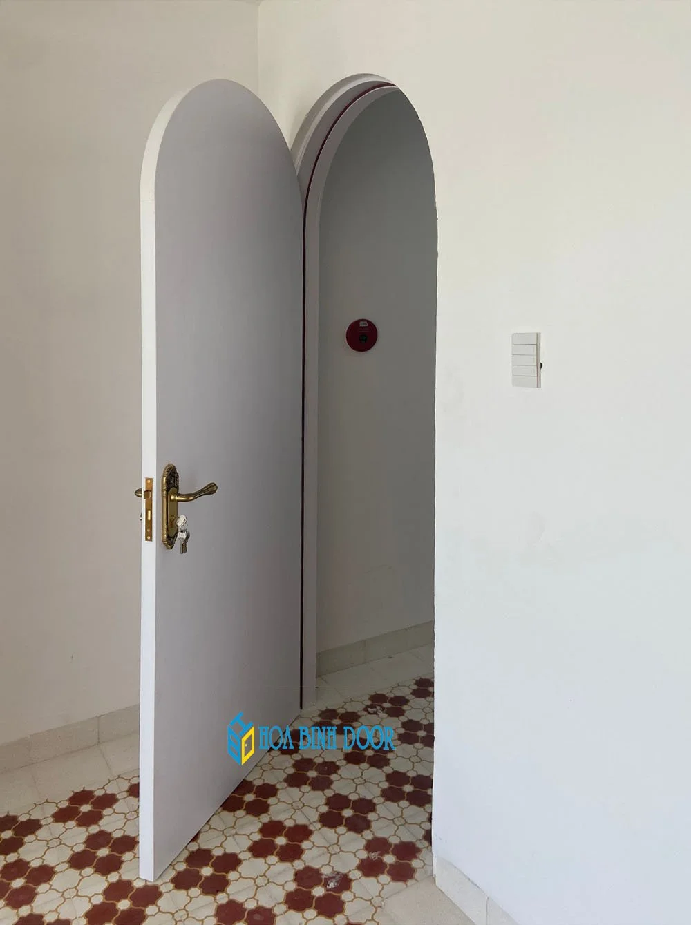 Giá cửa vòm Composite ở Bình Tân