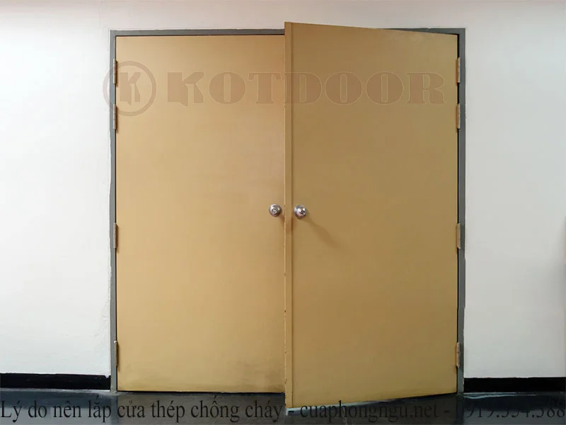 lắp cửa thép chống cháy